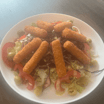 Mozzarella-Knuspertraum Salat (mit 6 Stück Mozarella Sticks)